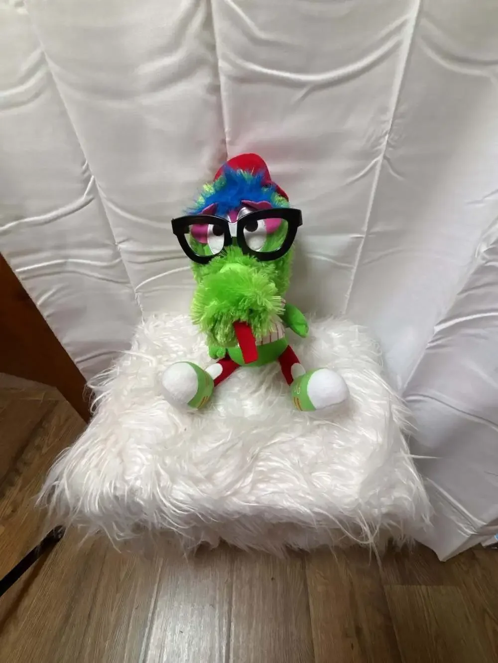Philadelphia Phillies Phillie Phanatic Study Buddies Nerd Plush Toy